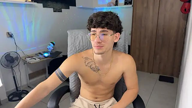 Kisan_Smith live sex cam