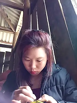 Ngocmi909 live sex cam