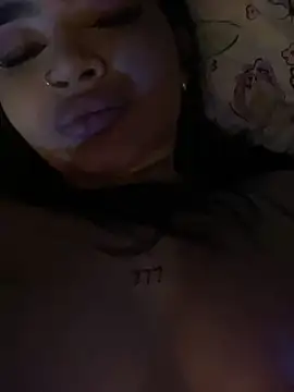 HornyWhitie live sex cam