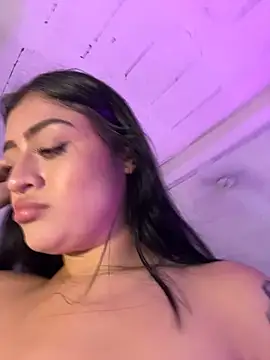 lucianaroy live sex cam