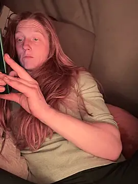 GoldenFlameGoddess live sex cam