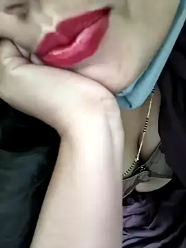 yoursana-'s cam snapshot