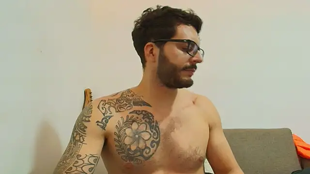 thomas_gun live sex cam