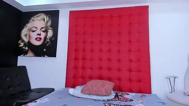 Zoe__smiith's cam snapshot