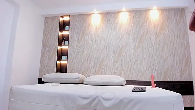 alina_hart's cam snapshot