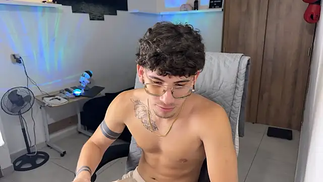 Kisan_Smith live sex cam