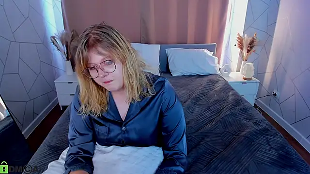 luna_c0ra's cam snapshot