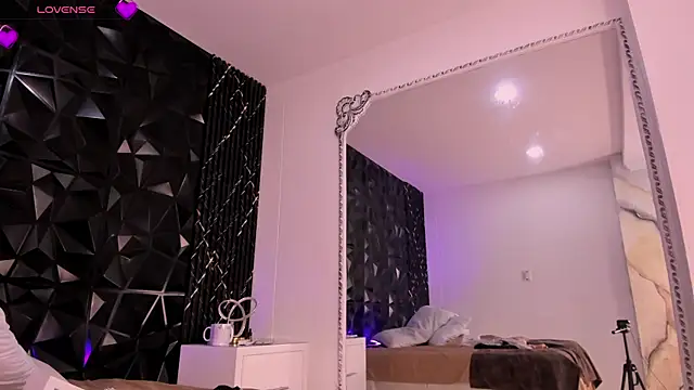 AriadnaLoren's cam snapshot