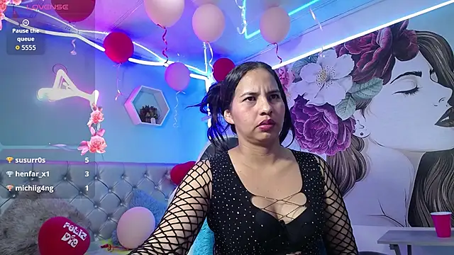 nicol_ross19's cam snapshot