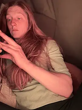 GoldenFlameGoddess's cam snapshot