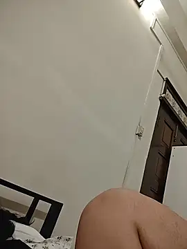 NakedMILFx live sex cam