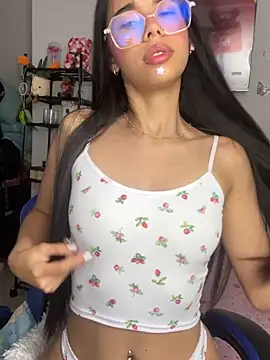 Milleradhara24 live sex cam