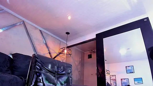 SantiagoHincapiie live sex cam