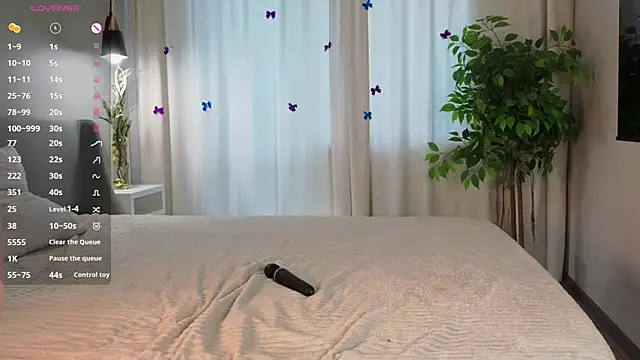 IeshaBurow's cam snapshot