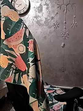 AvaSquirtMilf live sex cam