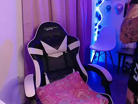 JanineRae's cam snapshot