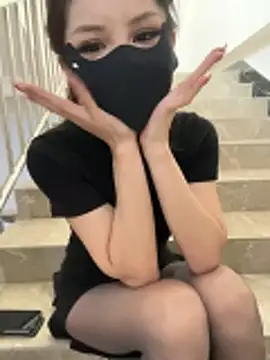 Carlin-yiyi live sex cam