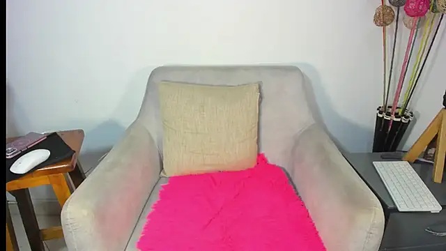 helena_copper_'s cam snapshot