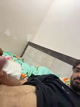 hornyguy271192's cam snapshot