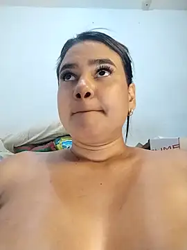 AntonellaShot live sex cam