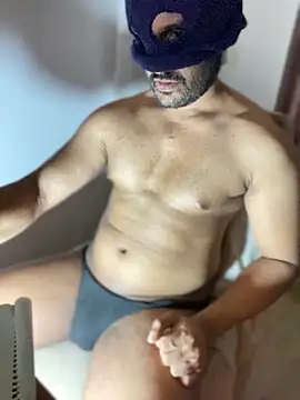 MilanBlaze live sex cam