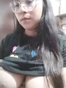 Coralee20 live sex cam