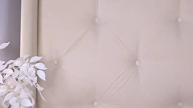 ur_wet_dreams's cam snapshot