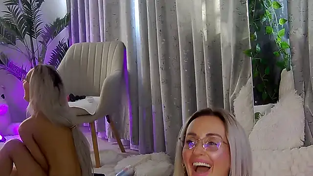 IsabelleEthan live sex cam