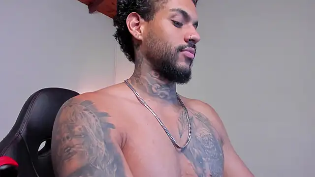 LuigiVitale_1 live sex cam