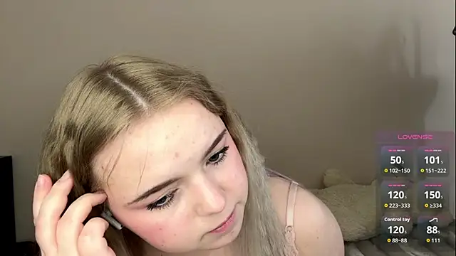 ZaraCreedon live sex cam