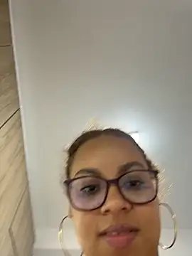 AlesiaCooper live sex cam