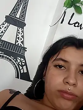 petite_coral's cam snapshot