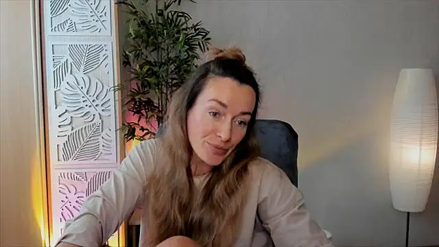 RebeccaMartinez live sex cam