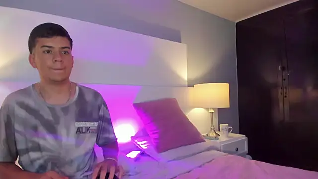 Dylan_Katte's cam snapshot