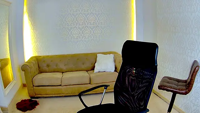 MaxKaiden live sex cam