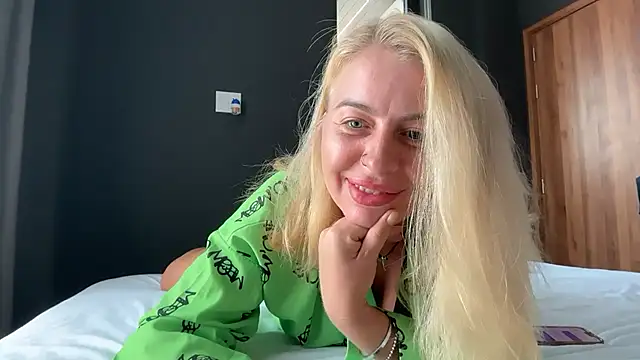 Miravynn's cam snapshot