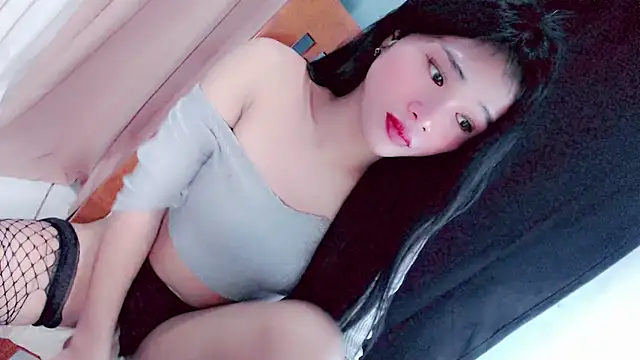 Amomentoflust99 live sex cam