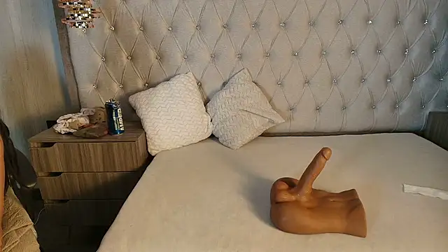 _ruby_manrique_'s cam snapshot