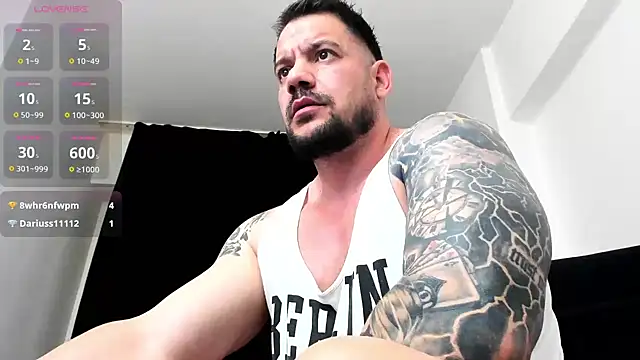 musclemonster31's cam snapshot