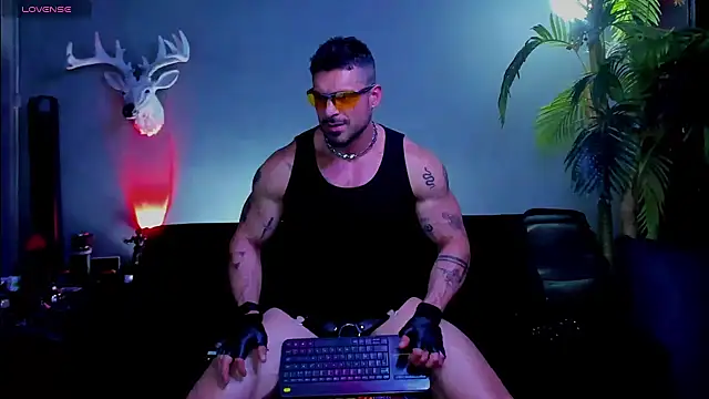 dennis_cox1's cam snapshot