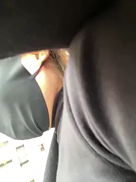 Carlin-yiyi live sex cam