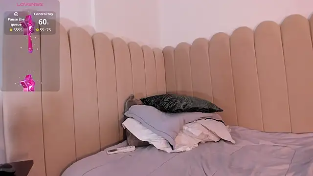 Katrina_baurii live sex cam