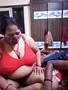 LoveOnStream's cam snapshot