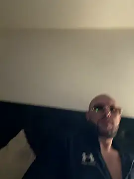 Guitccch live sex cam