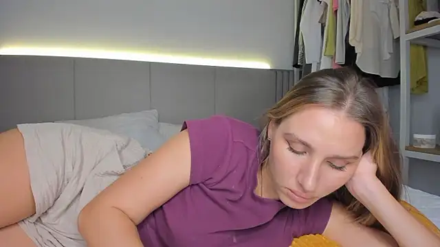 SofiClimbing live sex cam