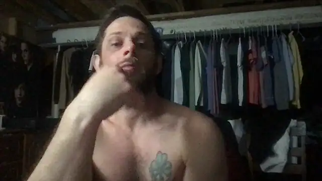 ARCHERTASTE live sex cam