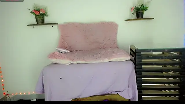 NathalialLooes live sex cam