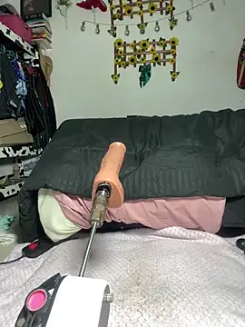 orianna_submissive24's cam snapshot