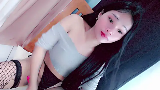 Amomentoflust99 live sex cam