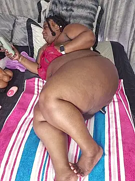 ThickianaRider live sex cam